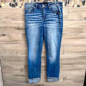 Buckle Black Curvy Straight Cuffed Jean 32 x 32 Distressed pockets hem